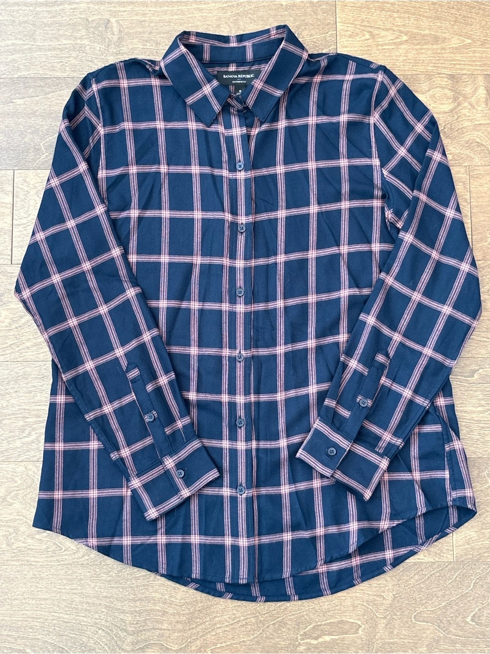 Banana Republic Women’s Boyfriend Fit Navy & Pink Plaid Button-Down Shirt, S